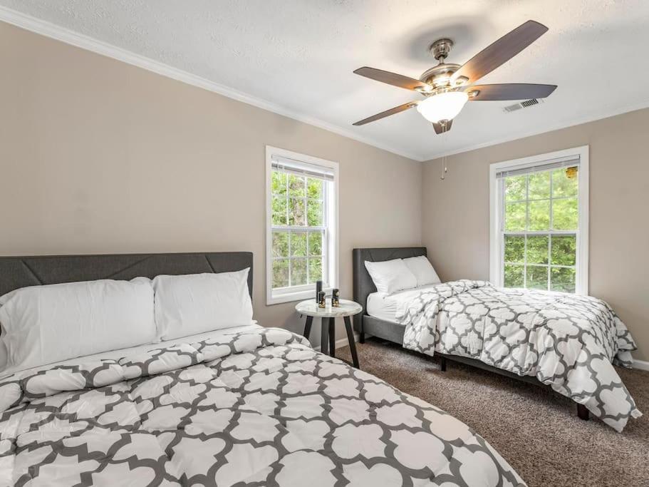 Gorgeous East Village Home Near Downtown Sleeps 12 5 Bedrooms Coffee Bbq Ac Parking Atlanta Extérieur photo