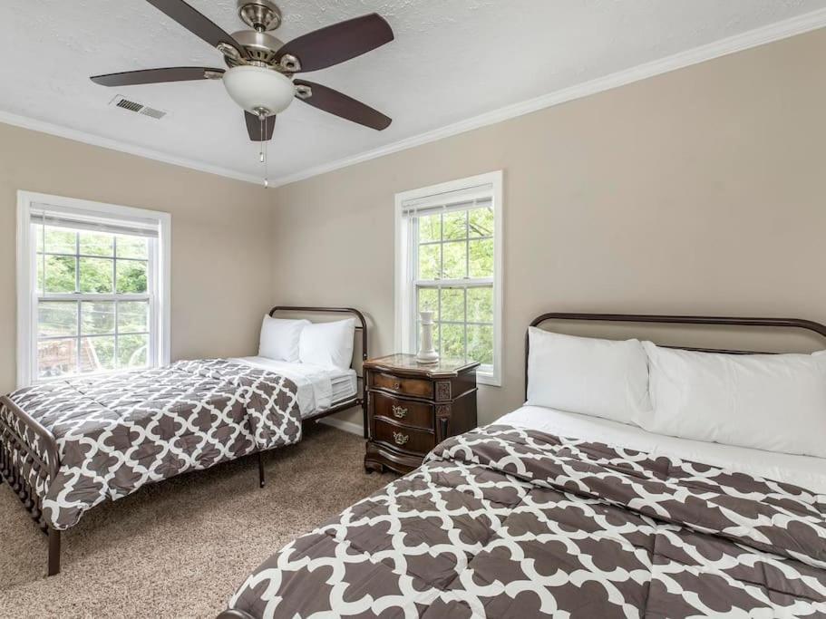 Gorgeous East Village Home Near Downtown Sleeps 12 5 Bedrooms Coffee Bbq Ac Parking Atlanta Extérieur photo